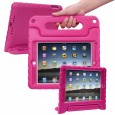 iPad 9.7 (2017) / (2018) / iPad Air 1 kinderhoes roze met ingebouwde screenprotector en schouderband